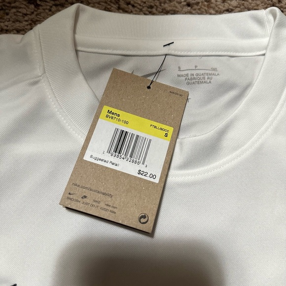 Nike Shirt! - Picture 3 of 3